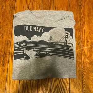 Old navy tee shirt